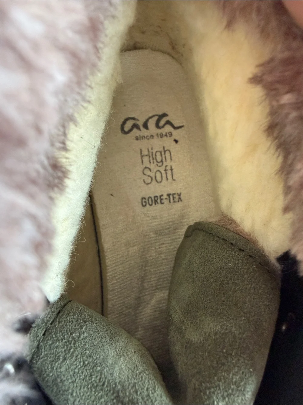 Ara Montreal Gore Tex Waterproof boots retail $188